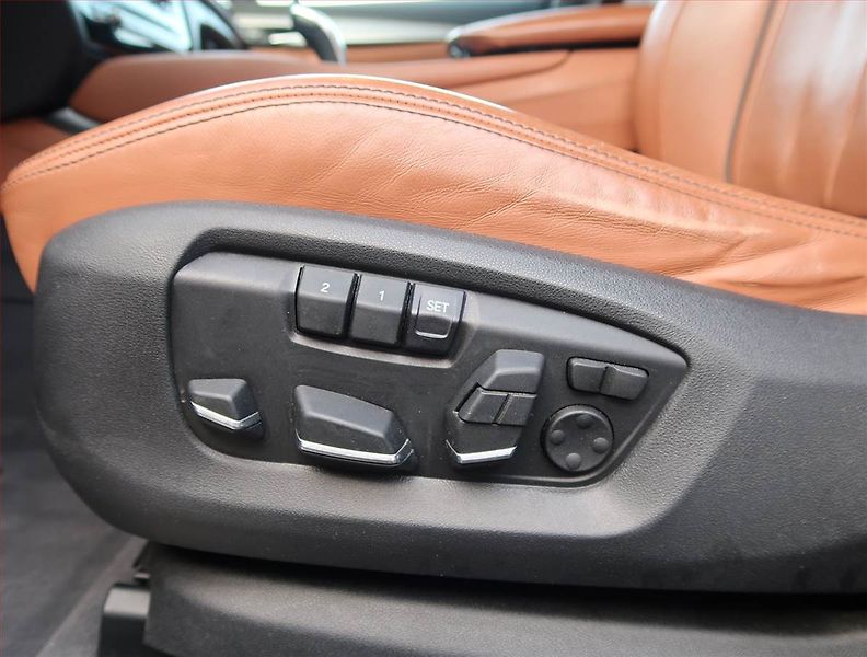 BMW X6 (2018) M Paket xDrive30d - fotka 19 z 23