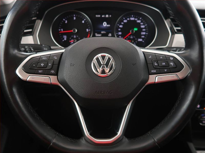 Volkswagen Passat (2020) 2.0 TDI, Automat, Navi - fotka 16 z 28