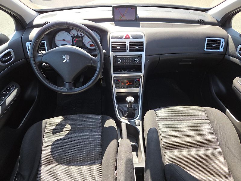 Peugeot 307 (2008) 1,6HDi PANORAMA splátky všem!  - fotka 8 z 12