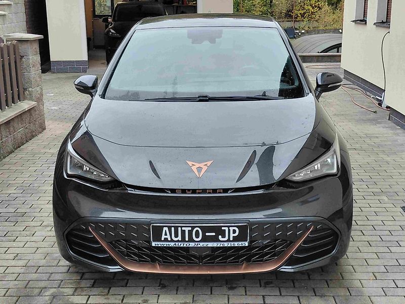 Cupra Born 170kW  XL-BAT-77kWh  SOH-95,6% - fotka 7 z 8