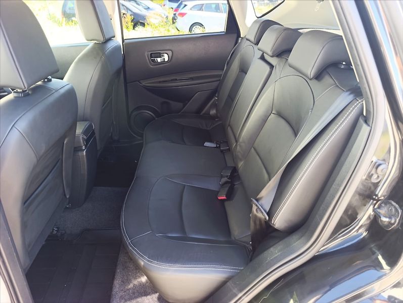 Nissan Qashqai 2,0 DCi 4x4 kamera tažné 1m ČR - fotka 22 z 39