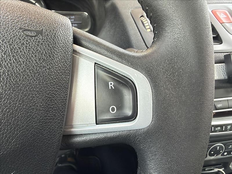 Renault Mégane 1,9 DCi 96kW  Tempomat,Senzory - fotka 19 z 40