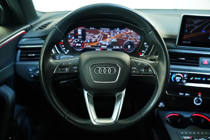 Audi A4 - fotka 18 z 26