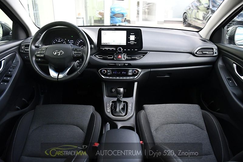 Hyundai i30 1.0T-GDI ČR FAMILY SMART DCT - fotka 21 z 52