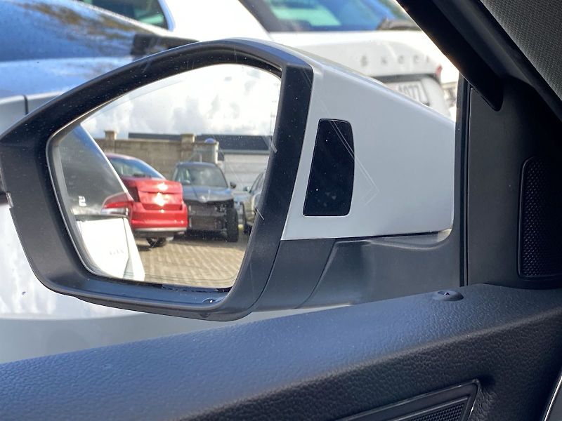 Škoda Superb (2021) Combi iV 1.4 TSI DSG Style - fotka 21 z 36