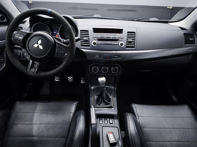 Mitsubishi Lancer (2011) EVO X - fotka 29 z 34