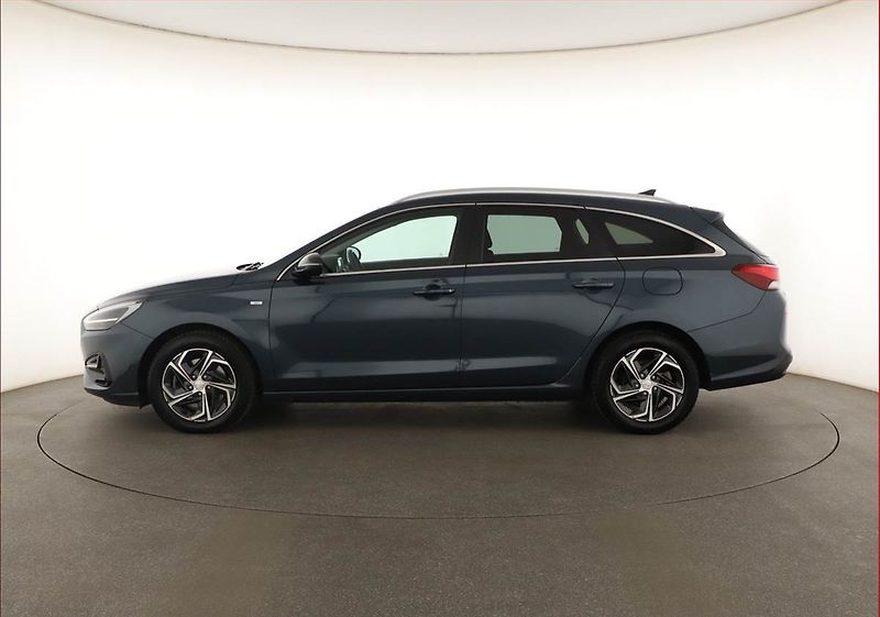 Hyundai i30 (2023) 1.5 T-GDI MHEV, Serv.kniha - fotka 3 z 21