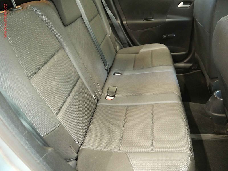 Peugeot 207 (2011) 1.4i, 2.maj,ČR, AC - fotka 12 z 16