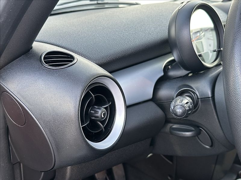Mini Clubman 1,6 122PS  Chili JCW Recaro - fotka 32 z 50