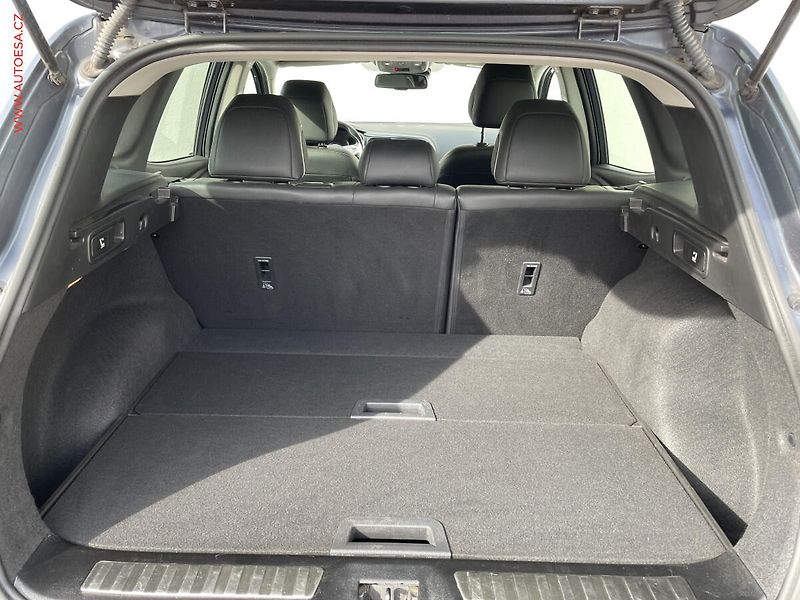 Renault Kadjar (2018) 1.6 DiG-T, BOSE, LED, navi - fotka 7 z 21