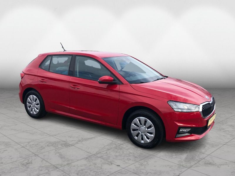 Škoda Fabia 1.0 MPi Selection - fotka 6 z 29