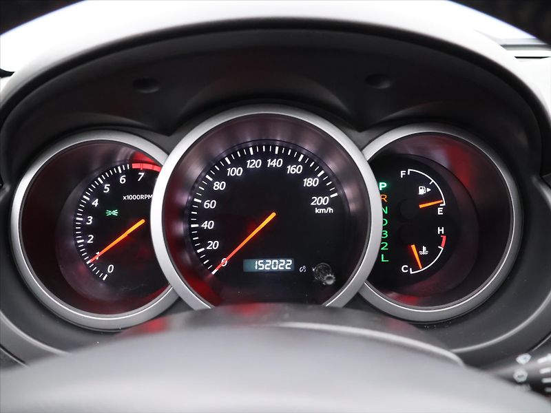 Suzuki Grand Vitara 2,0 JLX 103kW Aut. Tažné CZ - fotka 16 z 27