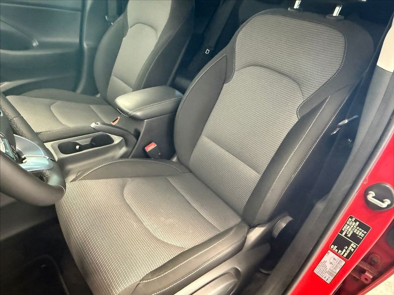 Hyundai i30 1,0 T-GDI COMFORT 1.MAJITEL - fotka 14 z 16