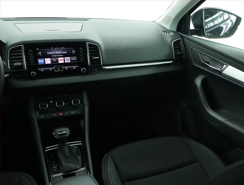 Škoda Karoq (2023) Ambition 2.0 TDI - fotka 8 z 17