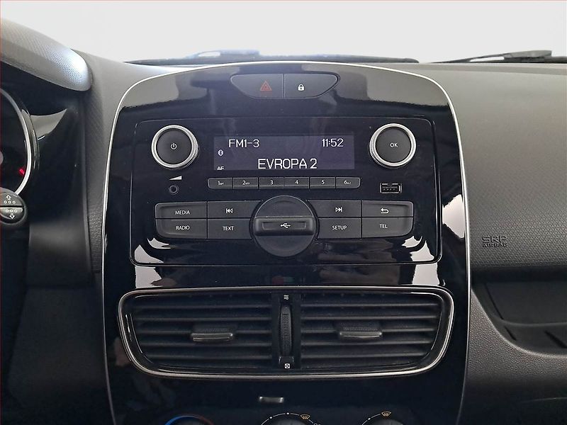 Renault Clio (2020) 0.9 TCe, ČR,1.maj, Serv.kniha - fotka 12 z 16