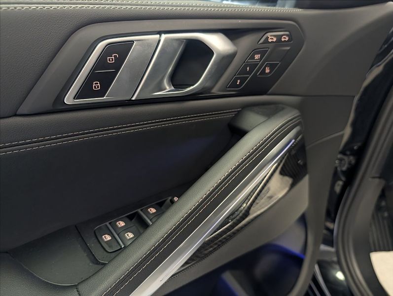 BMW X6 xDrive 30d M Sport - fotka 13 z 38