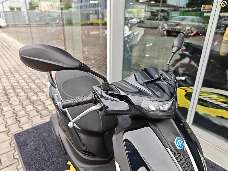Piaggio Liberty 125 iGET (2026) Liberty 125 E5+ - fotka 29 z 39
