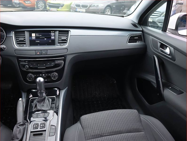 Peugeot 508 (2015) 2.0 HDi, Automat, Navi - fotka 8 z 21