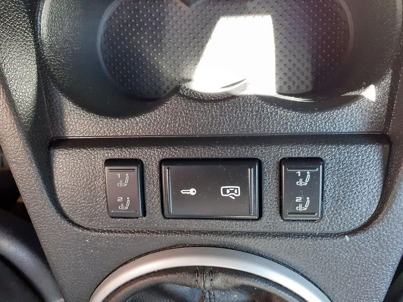 Škoda Fabia (2009) KOMBI 1.4 16V - fotka 12 z 30