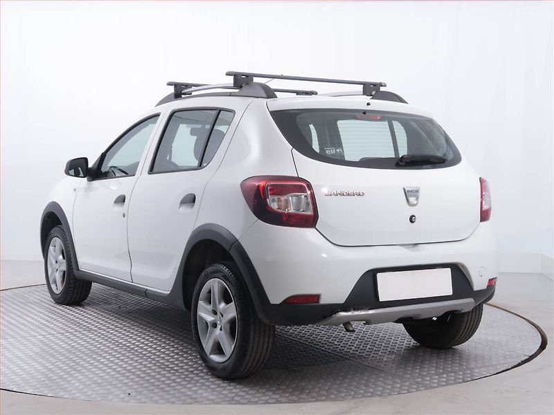Dacia Sandero (2016) Stepway 0.9 TCe, ČR,1.maj - fotka 4 z 16