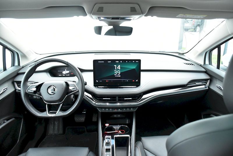 Škoda Enyaq (2022) 80 150Kw Desing paket Suite - fotka 10 z 34