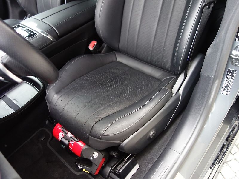 Mercedes-Benz EQE (2024) 350*4M*AMG*PAN*HYPERSCREEN*TOP - fotka 17 z 50