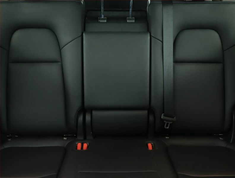 Tesla Model Y (2021) Long Range AWD 75kWh, SoH 92% - fotka 10 z 21