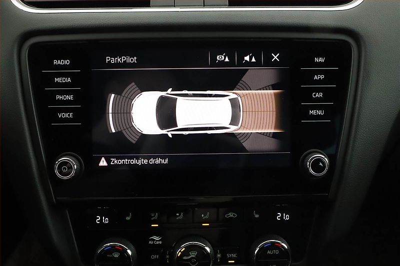 Škoda Octavia (2019) 1.5 TSI, Automat, Kůže, Navi - fotka 17 z 20