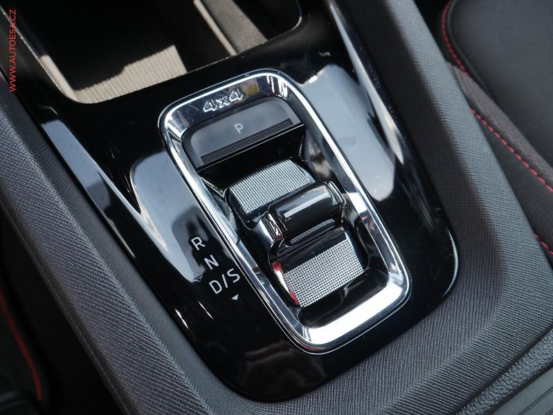 Škoda Octavia (2021) 2.0TDi 4x4, ČR, RS, DSG, LED - fotka 22 z 25