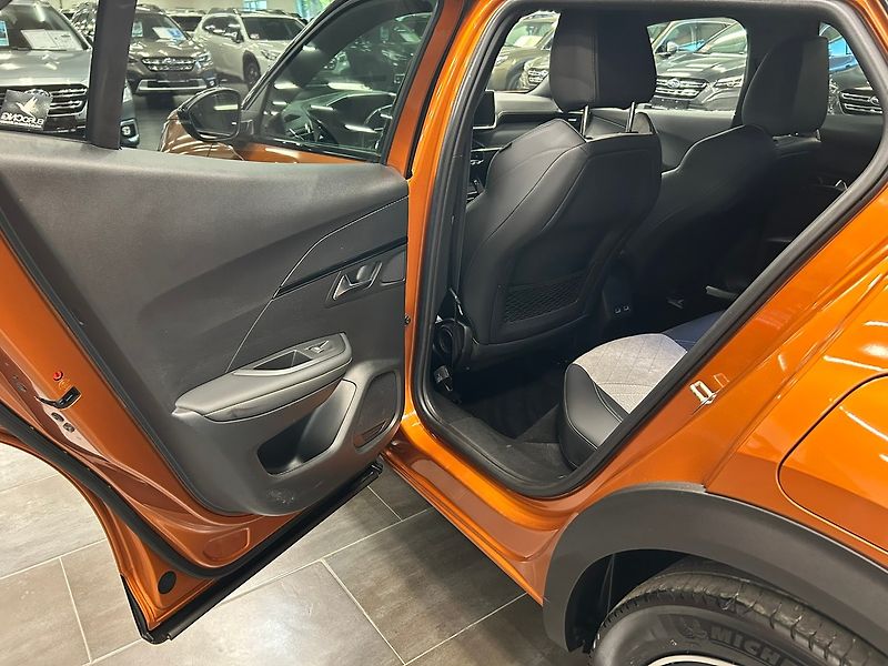 Peugeot 2008 (2021) SoH 89% GT 50kWh | Záruka - fotka 24 z 66