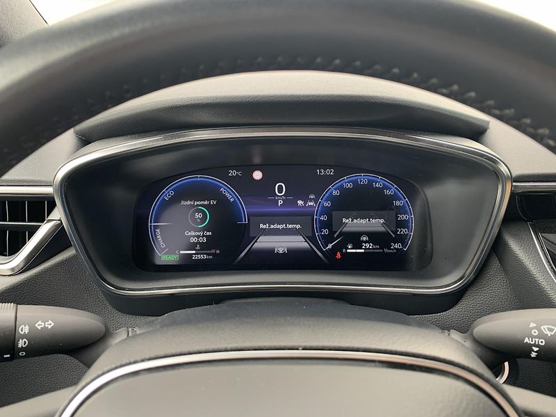 Toyota Corolla TS STYLE 1.8 HEV 103kW e-CVT - fotka 16 z 29
