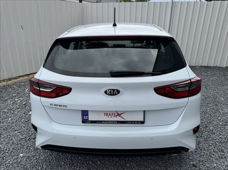 Kia Ceed 1,0 T-GDi FRESH DPH 1.maj. ČR - fotka 11 z 50