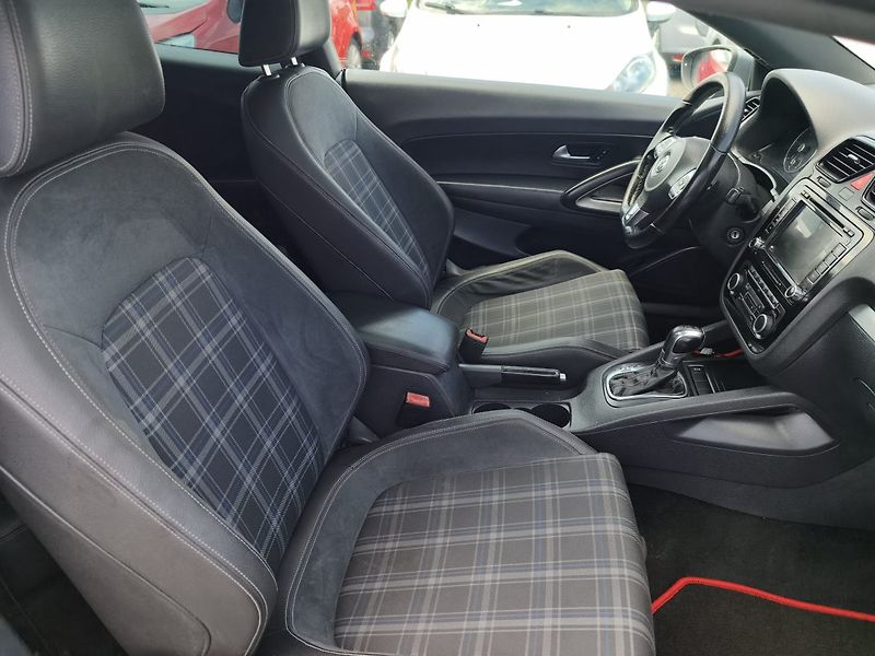 Volkswagen Scirocco (2011) - fotka 29 z 34