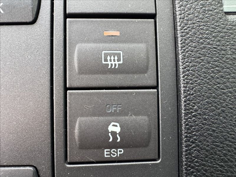 Ford C-MAX 1,6 TDCi 66kW klima - fotka 40 z 45