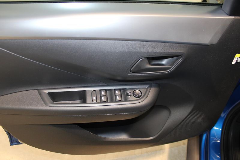 Opel Frontera (2025) Edition Hybrid 1.2 TURBO 81kW - fotka 15 z 20