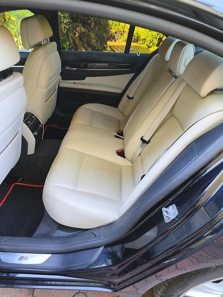 BMW Řada 7 (2013) PRODÁM BMW 750d xdrive, sporto - fotka 8 z 13