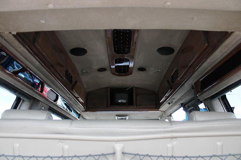 Chevrolet Ostatní (2001) CHEVY VAN EXPRES 1500 LIMITED - fotka 24 z 29