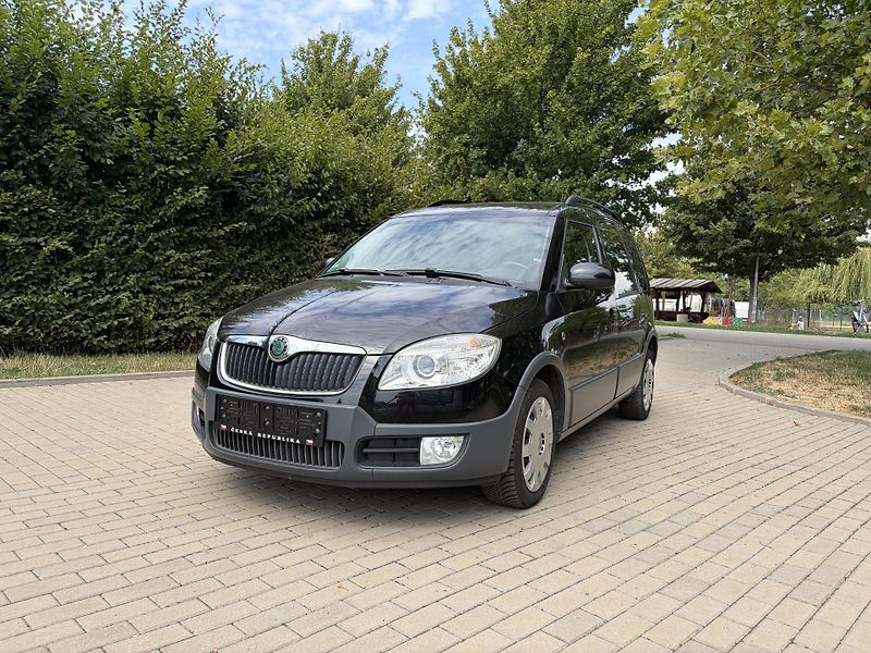 Škoda Roomster 1.6 Scout Plus Edition - fotka 2 z 32