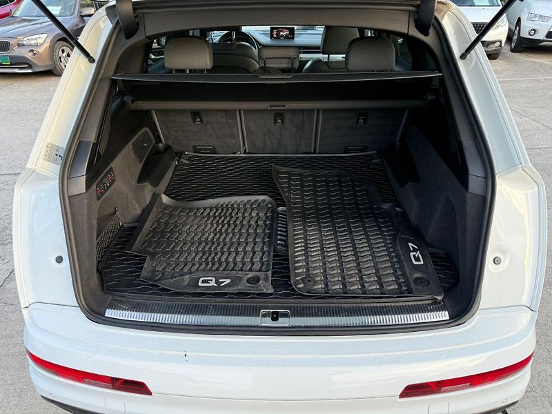 Audi Q7 - fotka 9 z 16