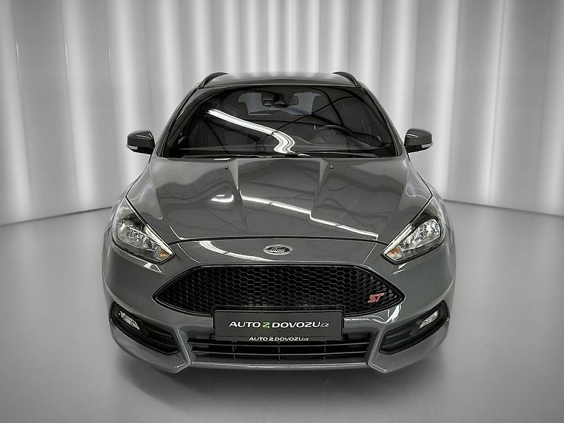 Ford Focus 2.0L 184KW ECOBOOST ST, RECARO - fotka 3 z 21
