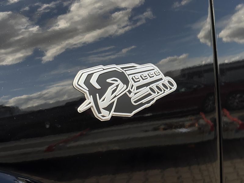 Dodge RAM (2026) 1500 Limited 5.7 V8 HEMI 2026 - fotka 12 z 37