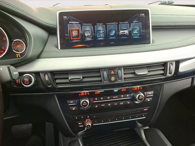 BMW X6 (2016) M Paket xDrive40d - fotka 12 z 24