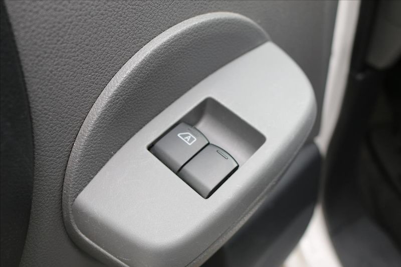Nissan e-NV200 0,0 80KW,EL, Automat,7míst DPH - fotka 9 z 53