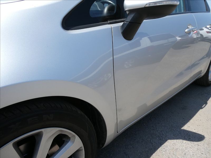 Kia Rio 1,2 i 62kW serviska, NAVI - fotka 15 z 44
