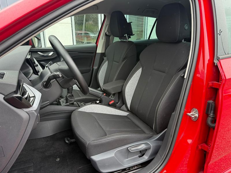 Škoda Scala Selection 1.0 TSI 85kw - fotka 8 z 25
