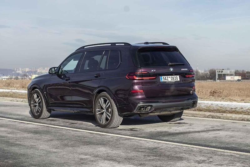 X7 představuje u bavorské automobilky vrchol nabídky mezi SUV.