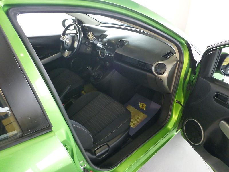Mazda 2 (2010) 1,3I-63KW**KLIMA**ALU KOLA - fotka 14 z 20