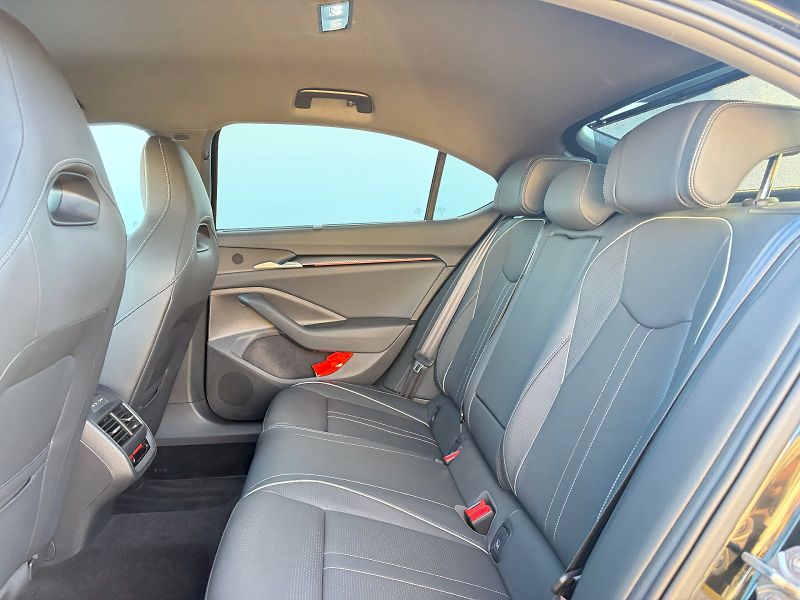 Škoda Superb (2026) DSG 2.0 TDI / 142kW / 4x4 / SP - fotka 7 z 35