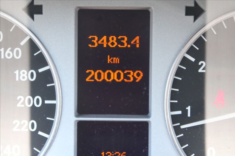 Mercedes-Benz Třídy B 1,7 180  TEMPOMAT,VÝHŘEVY - fotka 9 z 21