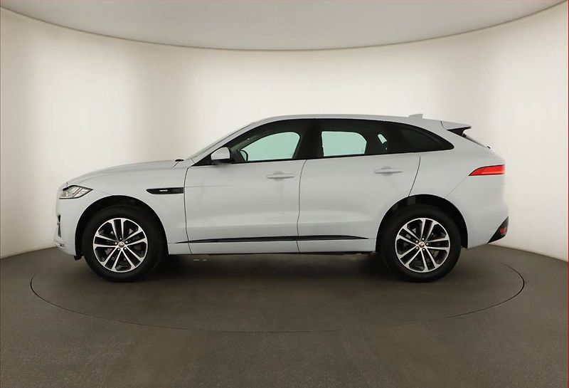 Jaguar F-Pace (2017) 20d AWD, 4X4, Automat, ČR - fotka 3 z 15